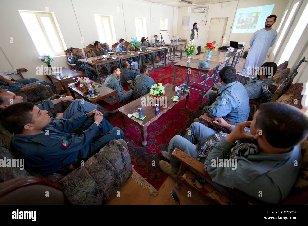 La formation des mentors de la police néerlandaise des policiers afghans dans la région de Kunduz. Banque D'Images