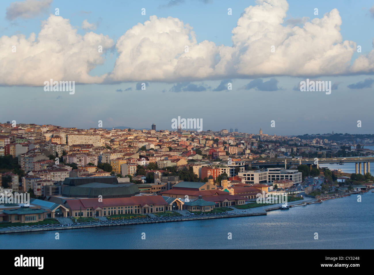 Vue depuis le "Pierre Loti" point de vue, à la recherche de la corne d'or, Istanbul Banque D'Images