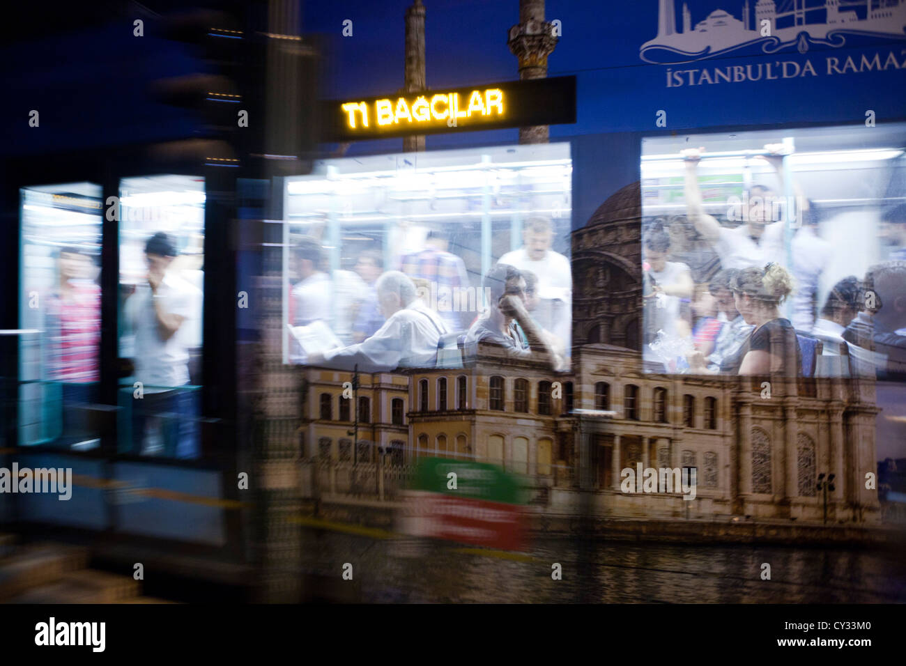 Les transports publics (tram) à Istanbul Banque D'Images