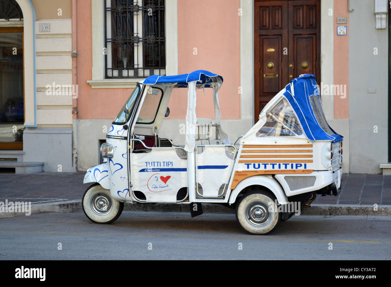 Tuk-tuk, Porto Recanati, province de Macerata, Italie. Banque D'Images