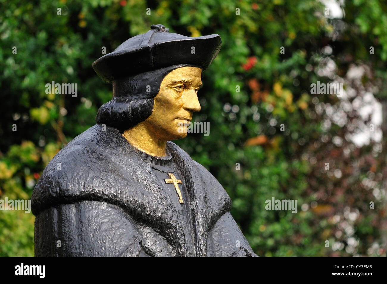 Londres, Angleterre, Royaume-Uni. Statue de Sir Thomas More, Cheyne Walk, Chelsea Embankment Banque D'Images