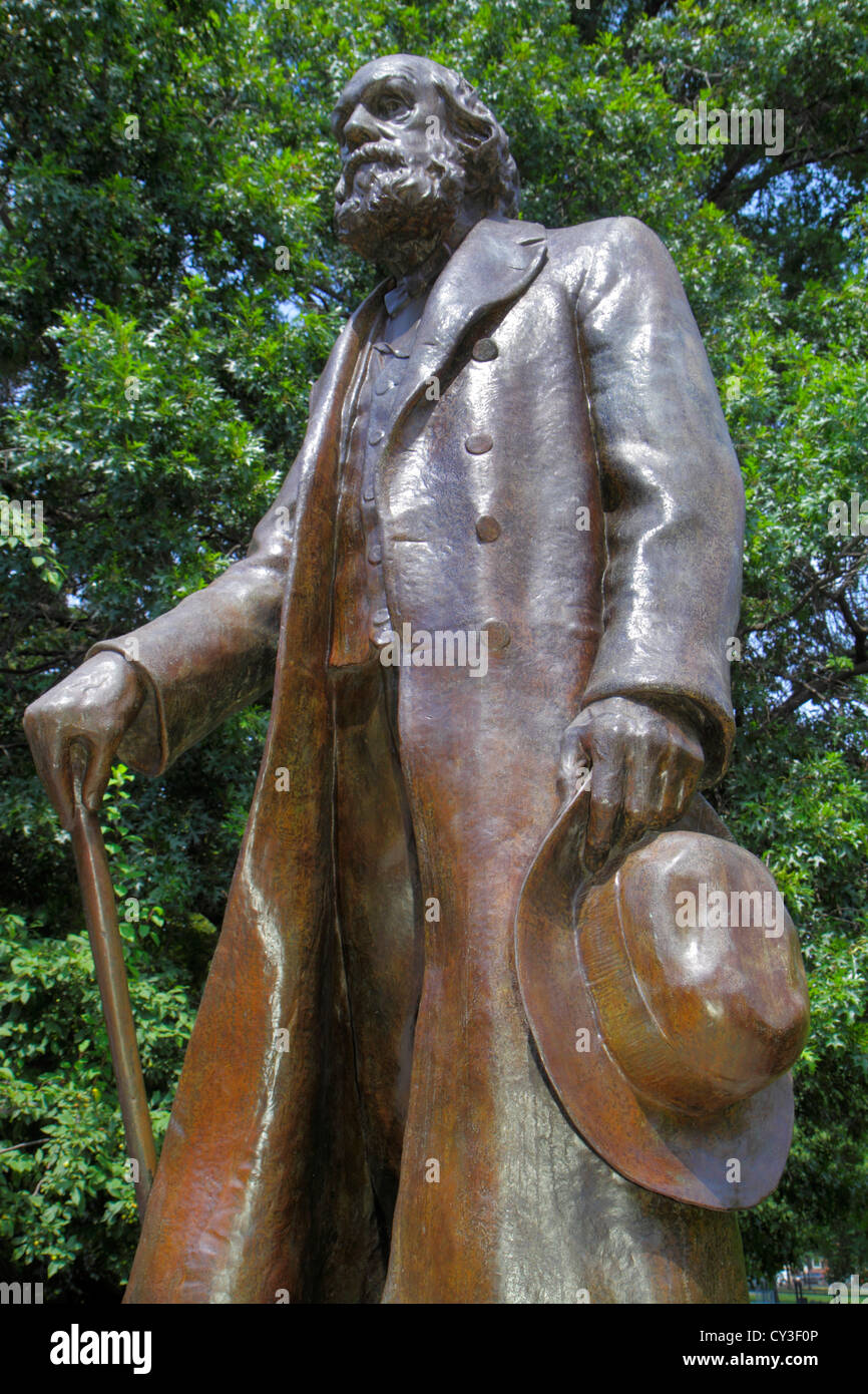 Boston Massachusetts,Boston public Garden,Edward Everett Hale statue,auteur,historien,Uniitaire clergyman,MA120823034 Banque D'Images