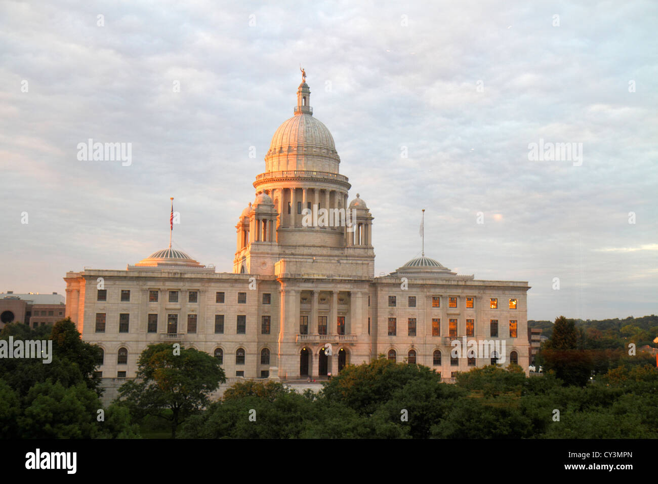 Providence Rhode Island, Nouvelle-Angleterre, la maison d'État du Rhode Island, néoclassique, bâtiment du capitole de l'État, construit en 1904, coucher de soleil, les visiteurs Voyage Banque D'Images