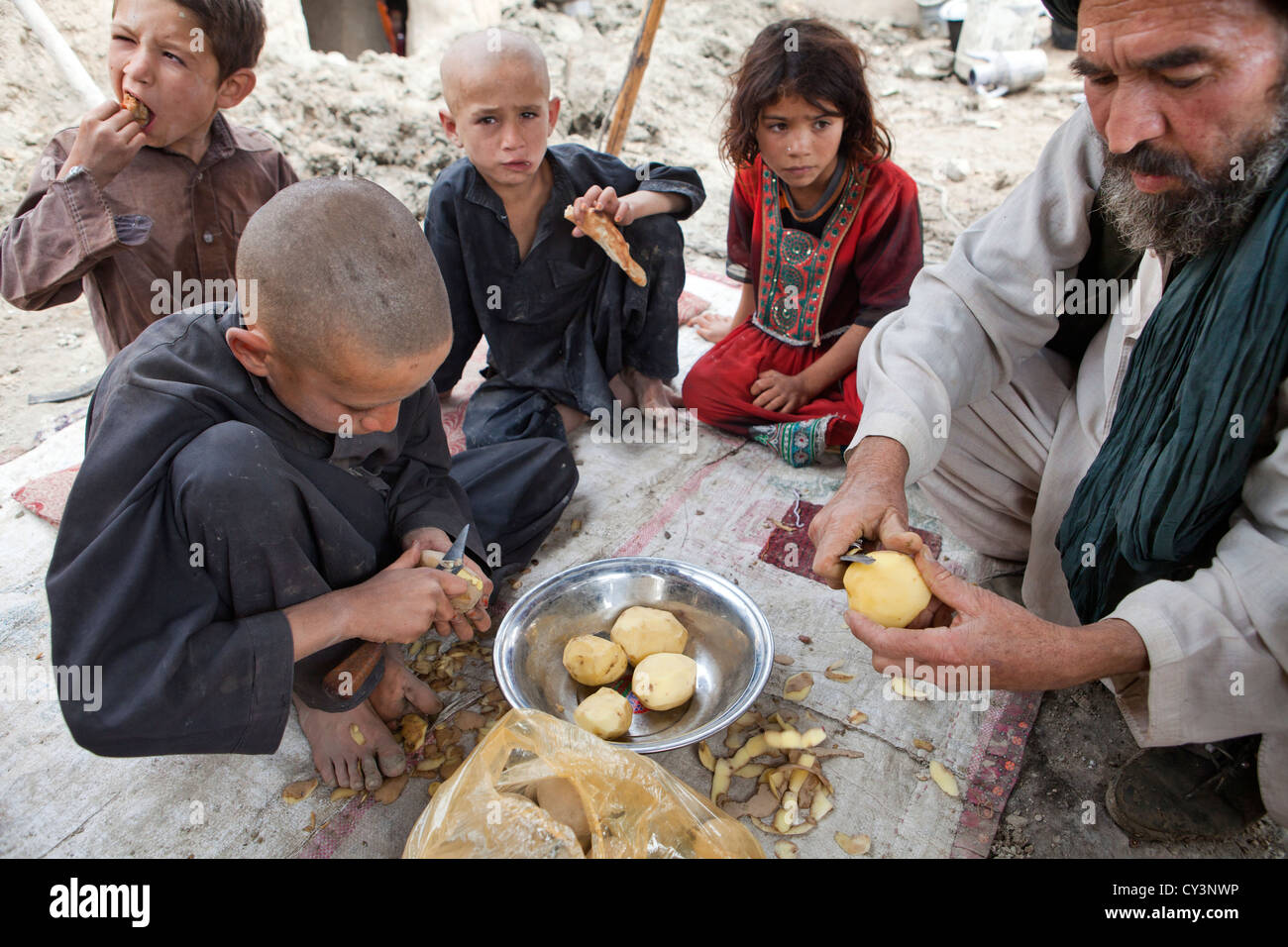 Ration De Camping/Urgence Kazakhstan Orge Et Bœuf - MRE Prête à Manger, Date 2028