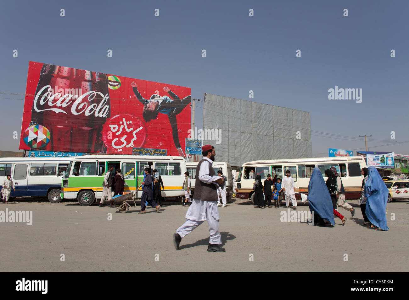 Coca cola billboard à Kaboul Banque D'Images