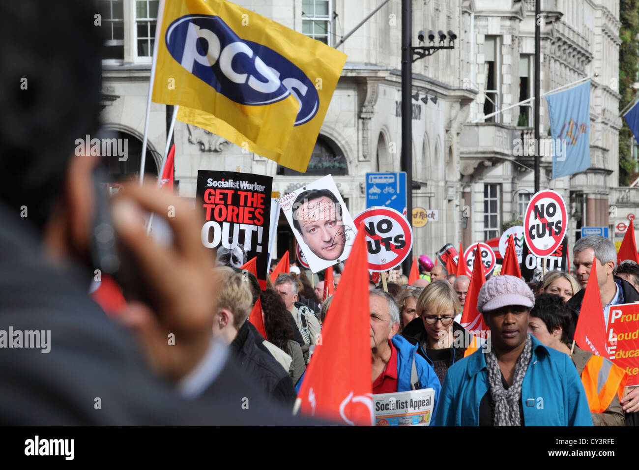 Un avenir qui fonctionne - TUC mars & rally, le centre de Londres. Anti-Cuts mouvement de protestation de masse contre l'austérité Banque D'Images