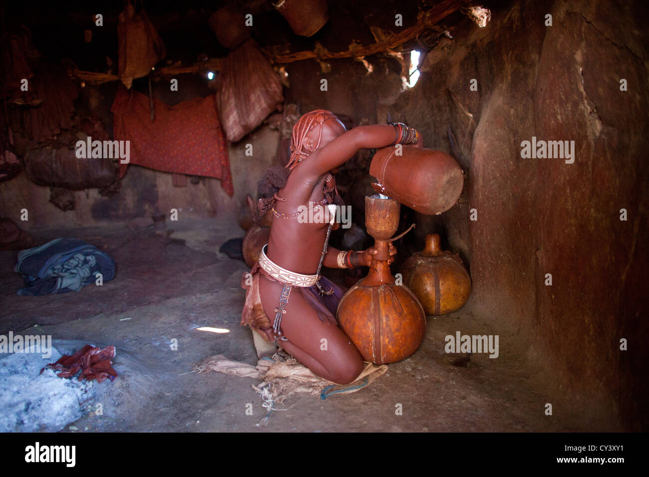 Tribu Himba en Namibie. Banque D'Images