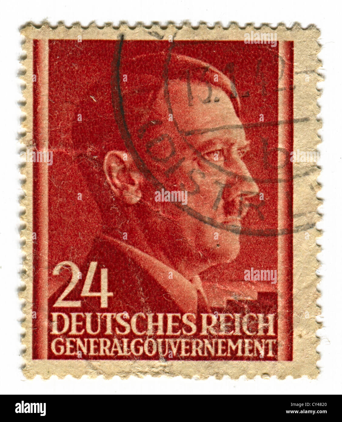 Allemagne - circa 1943 : timbre imprimé en Allemagne montre image d'Adolf Hitler était un homme politique allemand. Banque D'Images