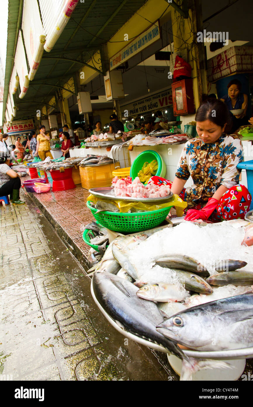 Le marché Ben Thanh à Hô Chi Minh Ville au Vietnam. Banque D'Images