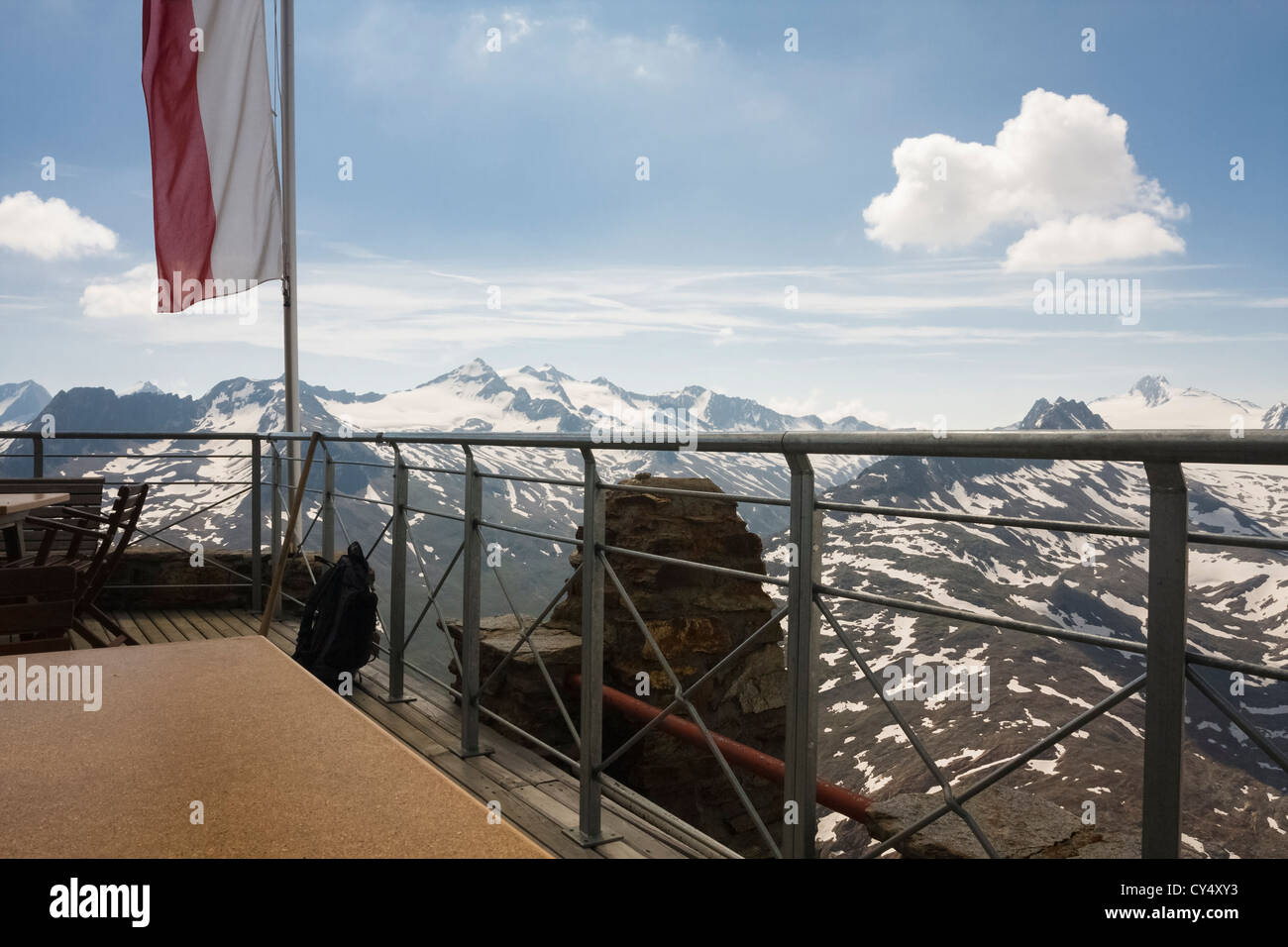 Donnant sur les Alpes autrichiennes de Ramolhaus près d'Obergurgl. Banque D'Images