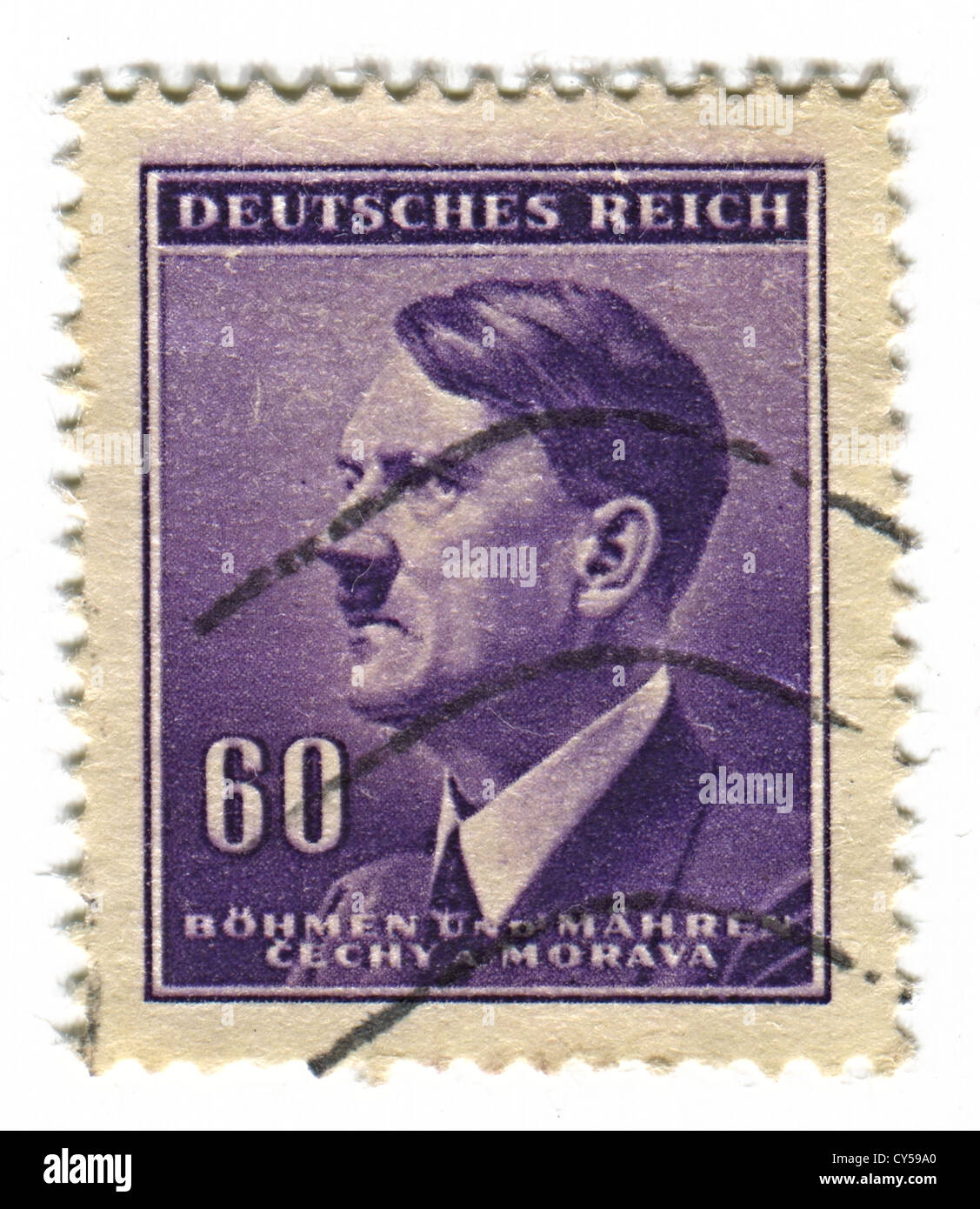 Allemagne - circa 1943 : timbre imprimé en Allemagne montre image d'Adolf Hitler était un homme politique allemand. Banque D'Images