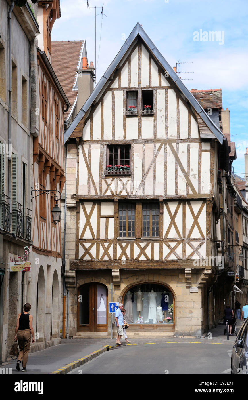 Maison ancienne à pans de bois, Dijon, Côte d'Or, Bourgogne, France Banque D'Images
