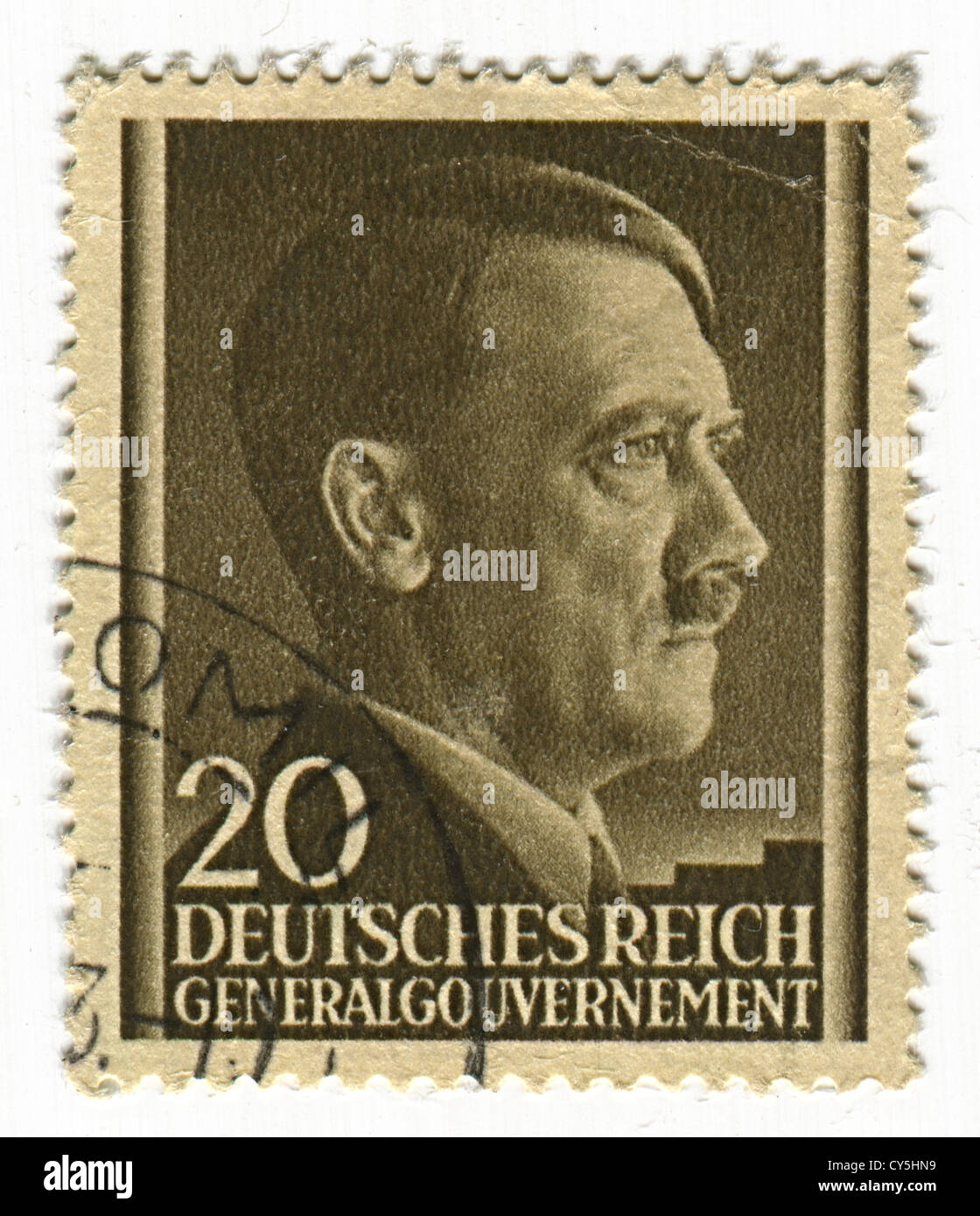 Allemagne - circa 1943 : timbre imprimé en Allemagne montre image d'Adolf Hitler était un homme politique allemand. Banque D'Images