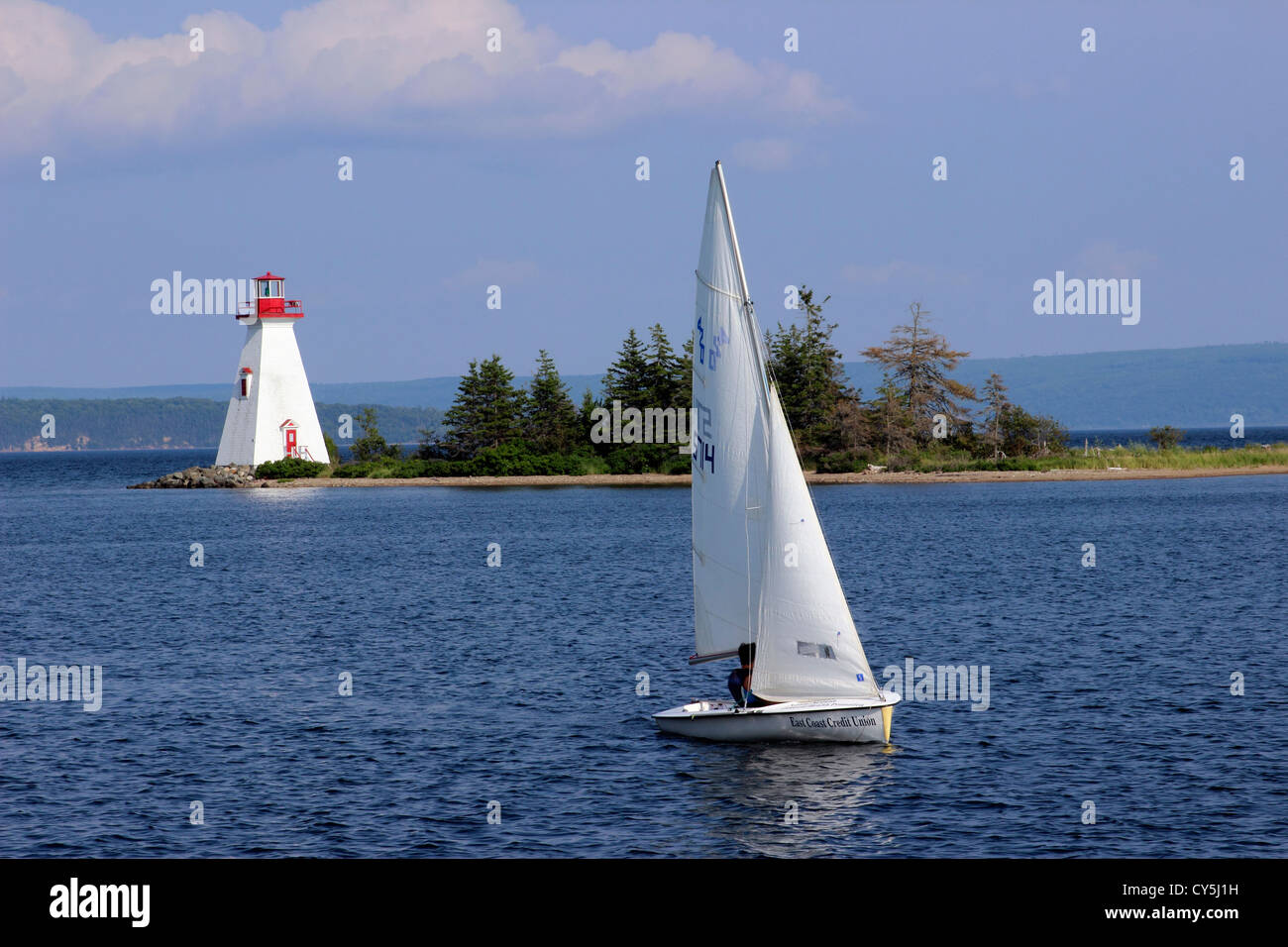 Canada NouvelleÉcosse Cape Breton Baddeck Lac Bras d'Or avec phare