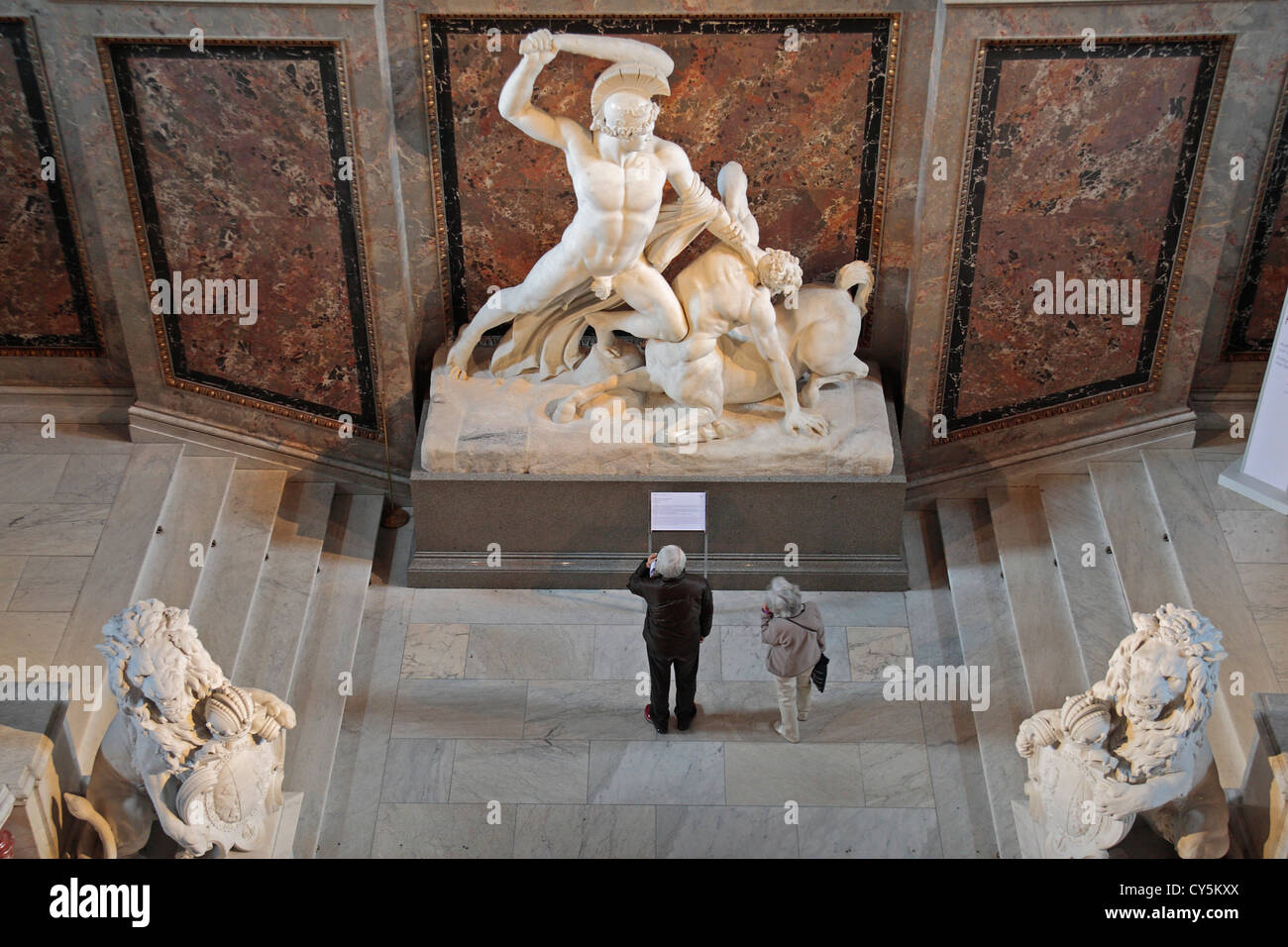 'Thésée a vaincu les Centaur' par Antonio Canova du Kunsthistorisches Museum, Vienne, Autriche. Banque D'Images