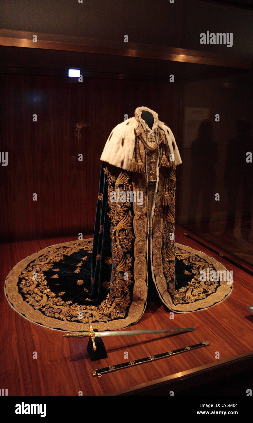 Vêtements couronnement du royaume de Lombardie et de la Vénétie dans le trésor impérial, partie de la Hofburg, Vienne, Autriche. Banque D'Images