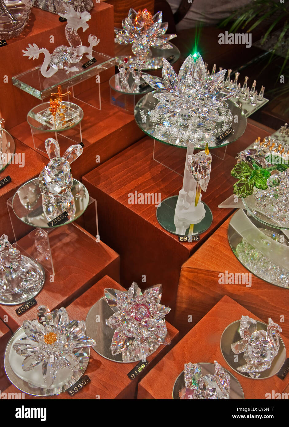 Cristal tchèque de renommée mondiale, dans la vieille ville de Prague shop window Banque D'Images