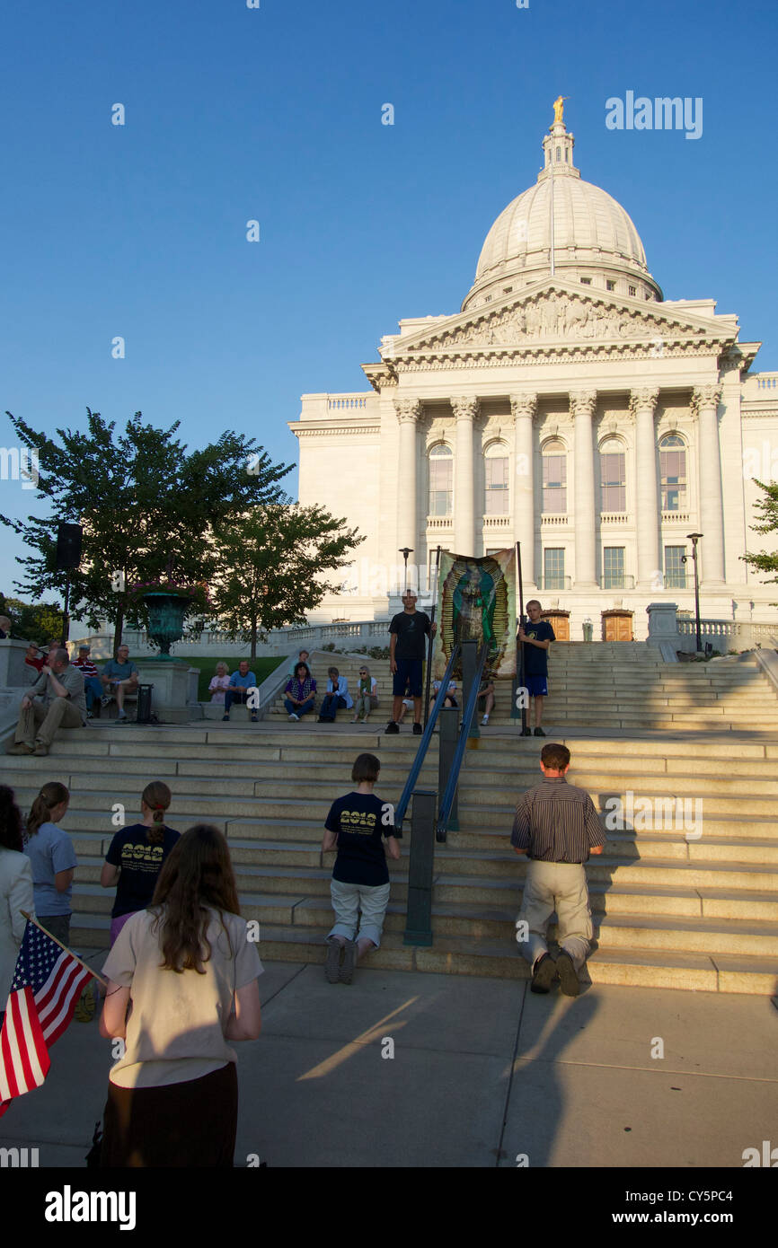 Le droit à l'avortement contre les manifestants, State Capitol, Madison, Wisconsin Banque D'Images