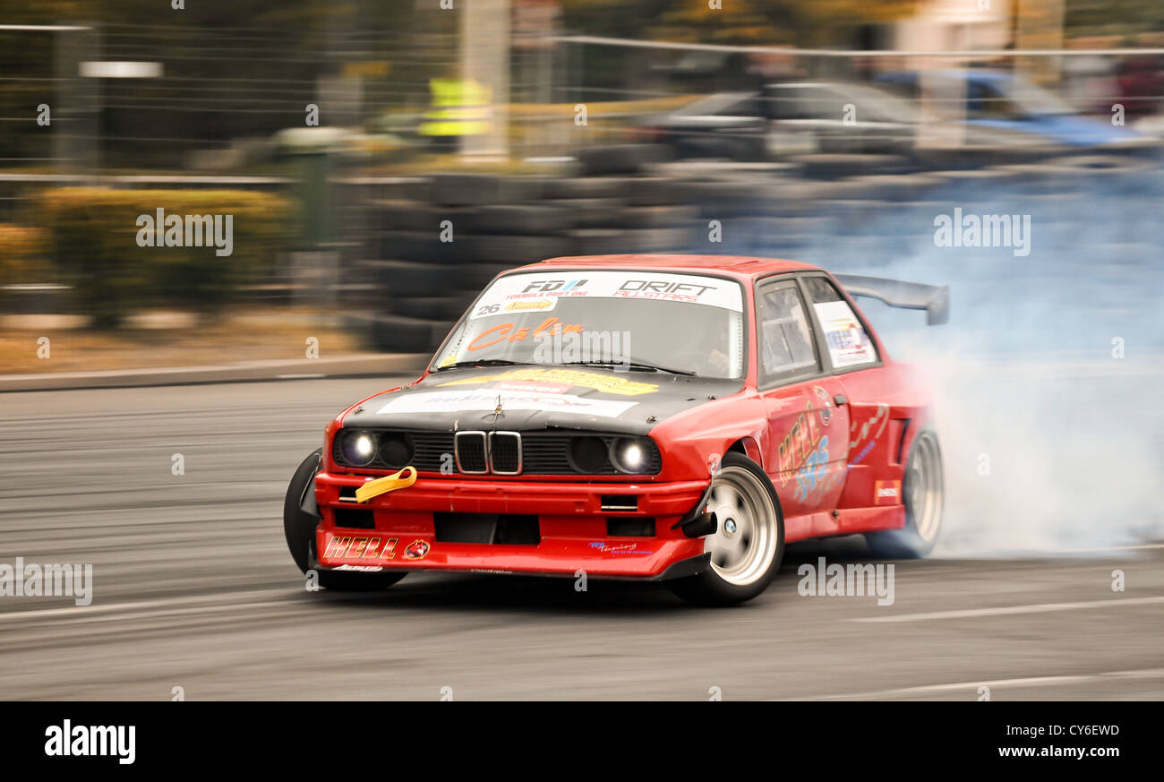 Voiture de dérive au Grand Prix de Roumanie Banque D'Images