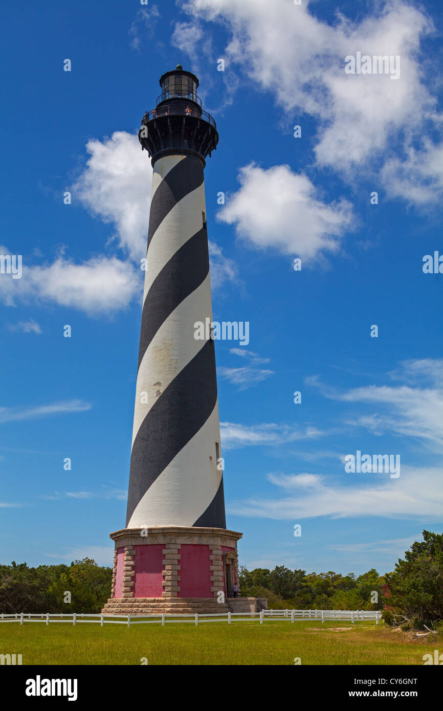 Cape Hatteras National Seashore, phare du cap Hatteras en Caroline du Nord (1870) et de nuages le matin Banque D'Images