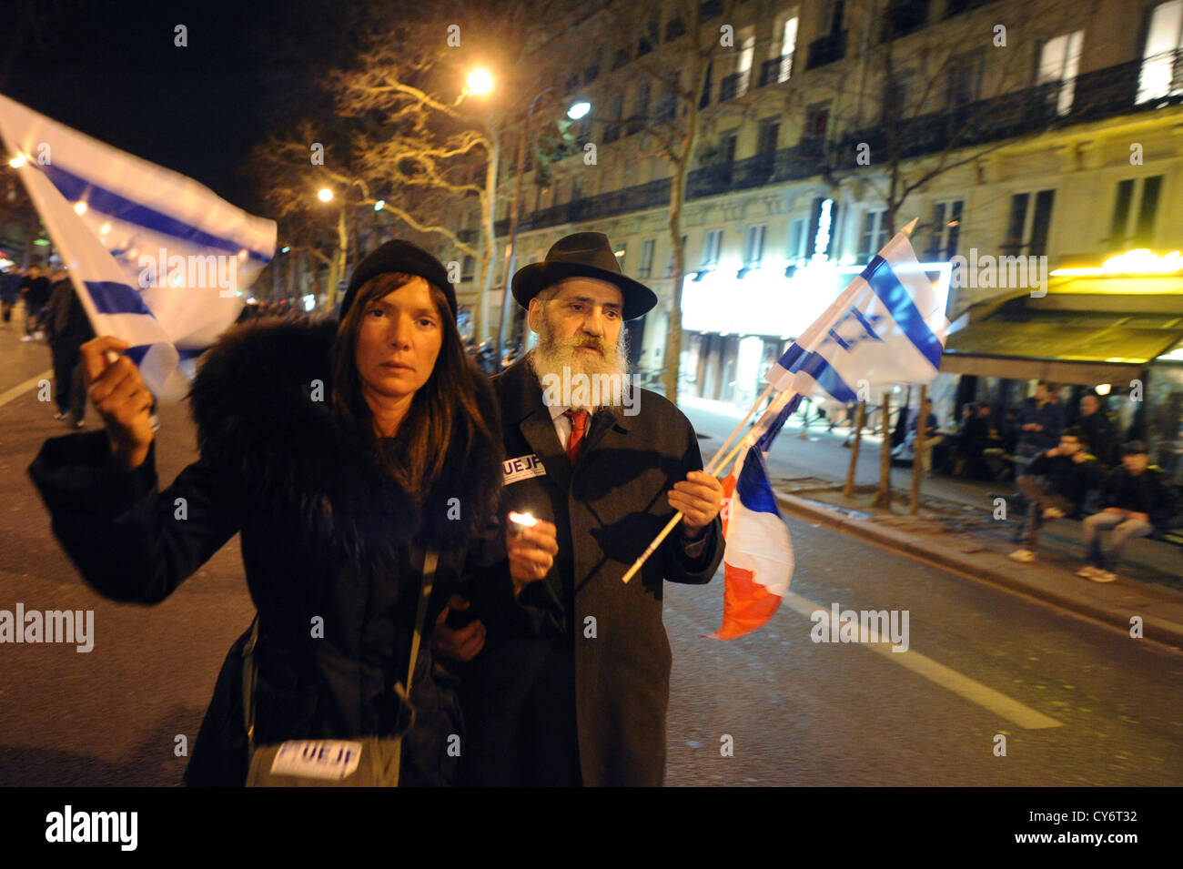 Les Juifs français manifester contre l'antisémitisme après l'assassinat de trois enfants juifs par tireur islamiste Mohamed Merah. Banque D'Images