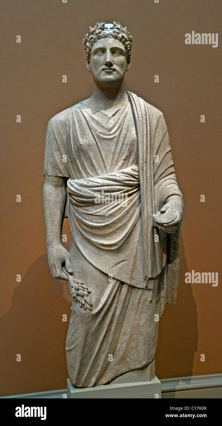 Statue en pierre calcaire d'un jeune homme mi classique-4e siècle AVT 162cm Chypriote grec Grèce Chypre sculpture en pierre Banque D'Images