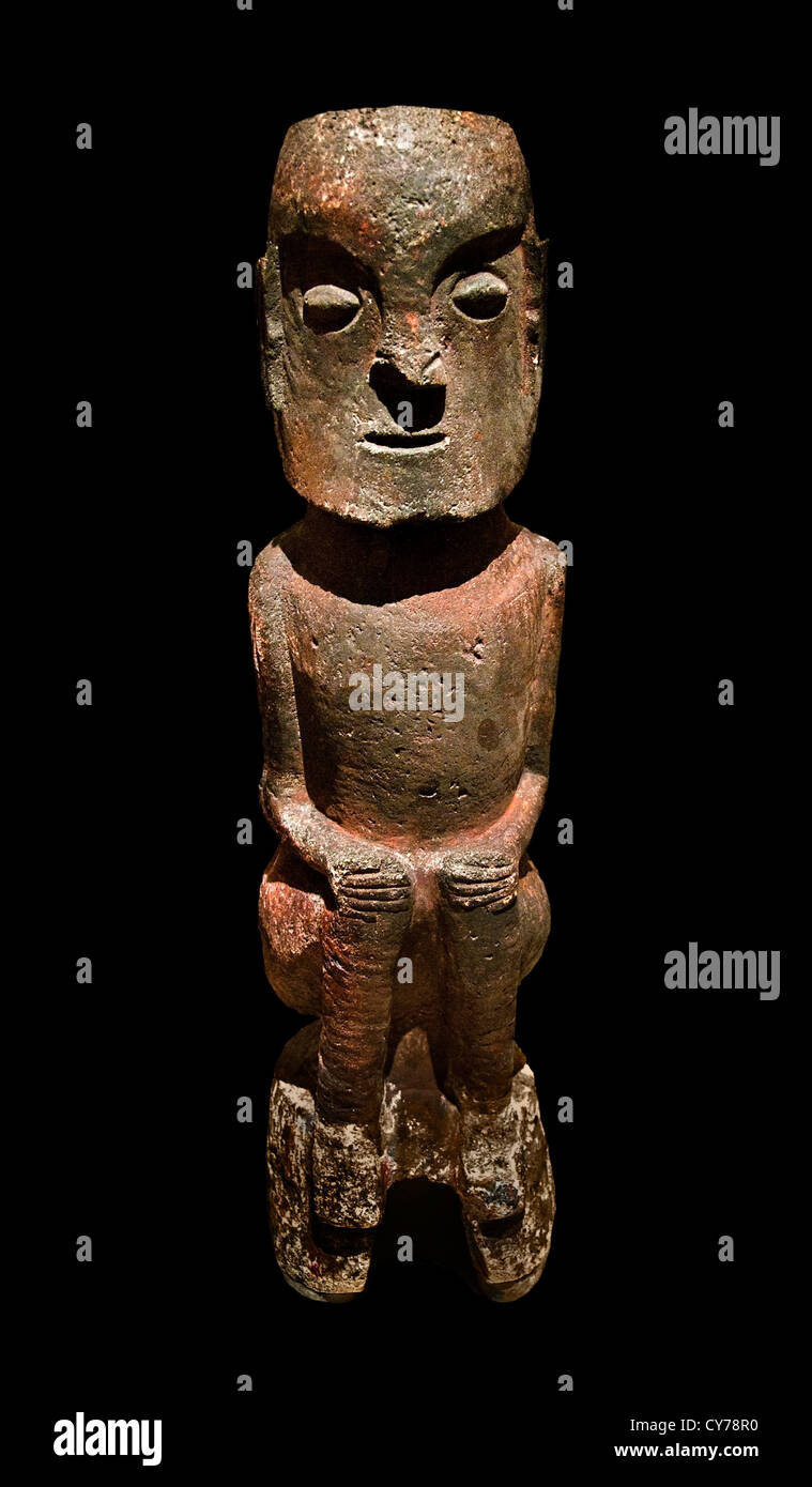 Figure gardien Pangulubalang 19e–début 20e 70 cm Sculpture de pierre Toba,Batak, Lac Toba, Sumatra, Indonésie Banque D'Images Figure gardien Pangulubalang 19e–début 20e 70 cm Sculpture de pierre Toba,Batak, Lac Toba, Sumatra, Indonésie Banque D'Images