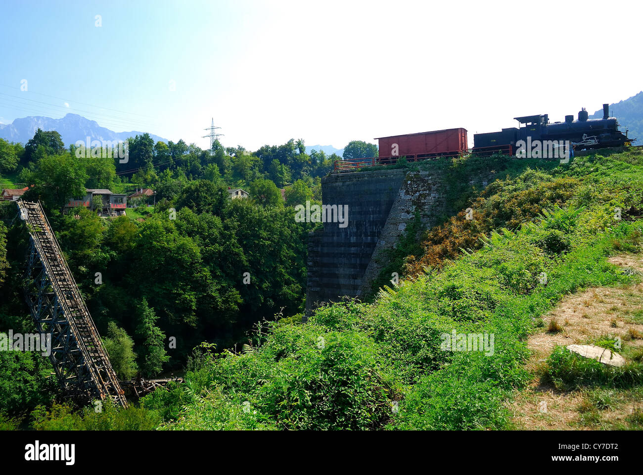 La célèbre Jablanica WWII pont détruit, bataille de Neretva Photo Stock Alamy
