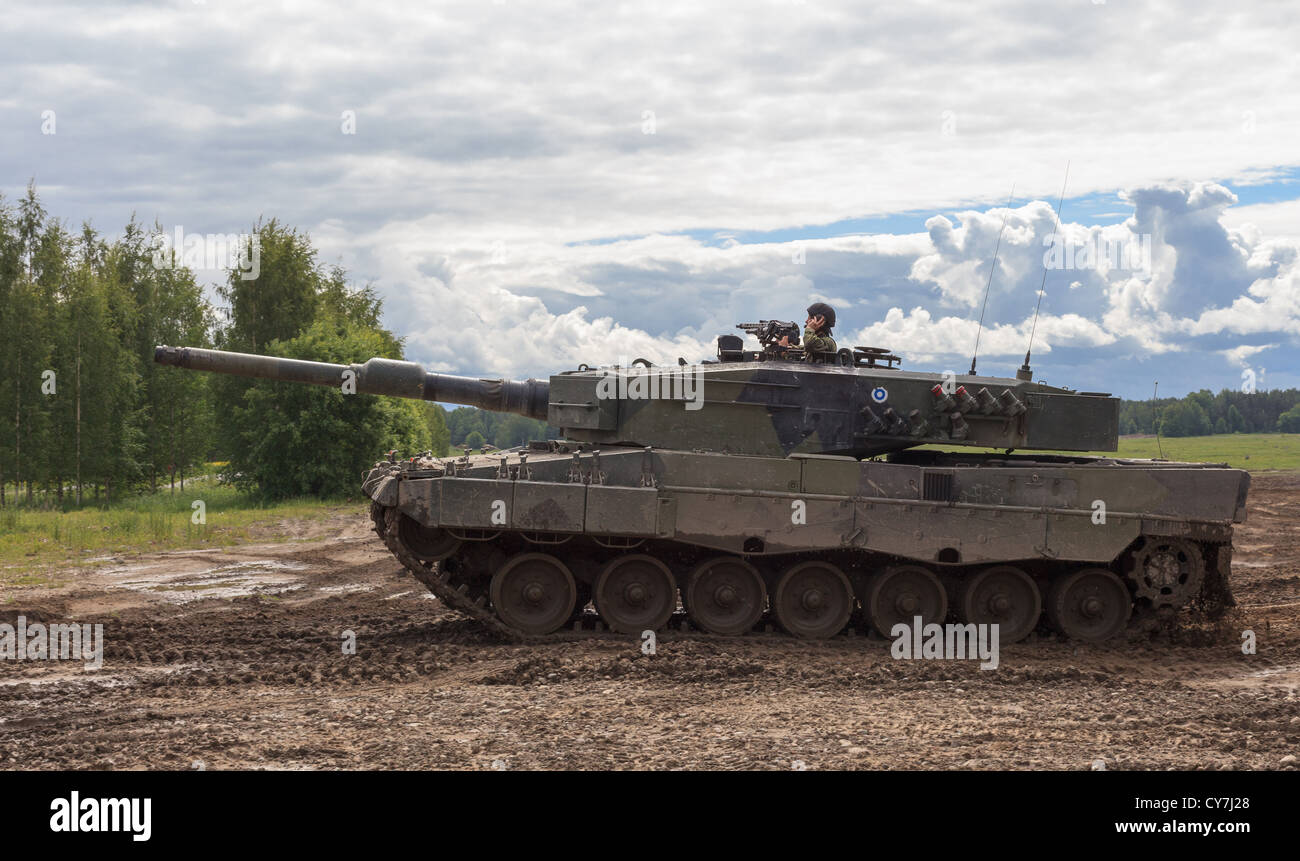 Leopard 2A4 char de combat principal de l'armée finlandaise. Banque D'Images
