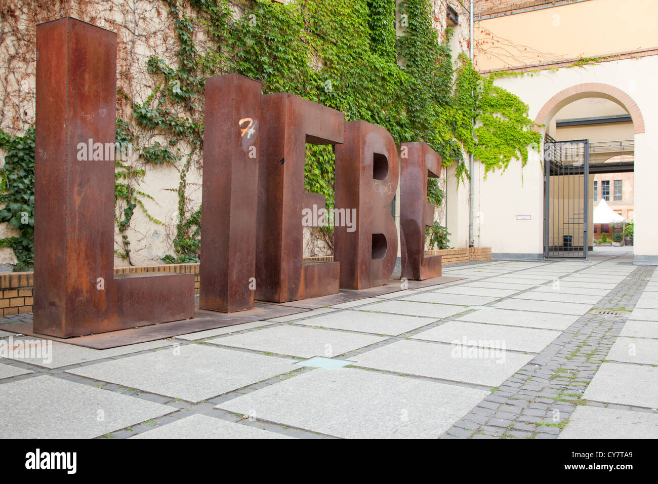 Sculpture 'Amour' dans 'Kulturbrauerei', ancienne brasserie à Prenzlauer Berg, Berlin Banque D'Images