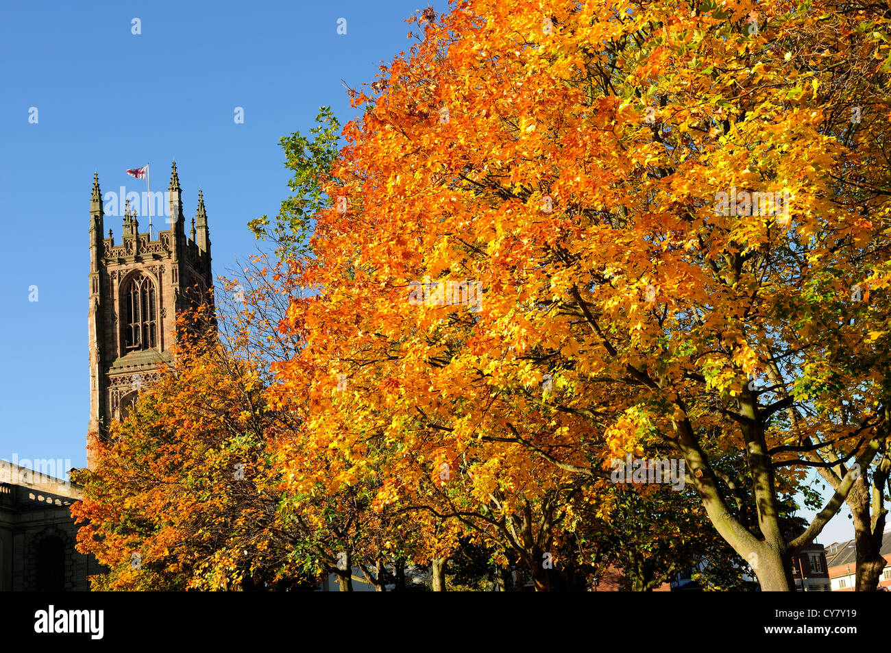 La cathédrale de Derby,Couleurs de l'automne. Banque D'Images