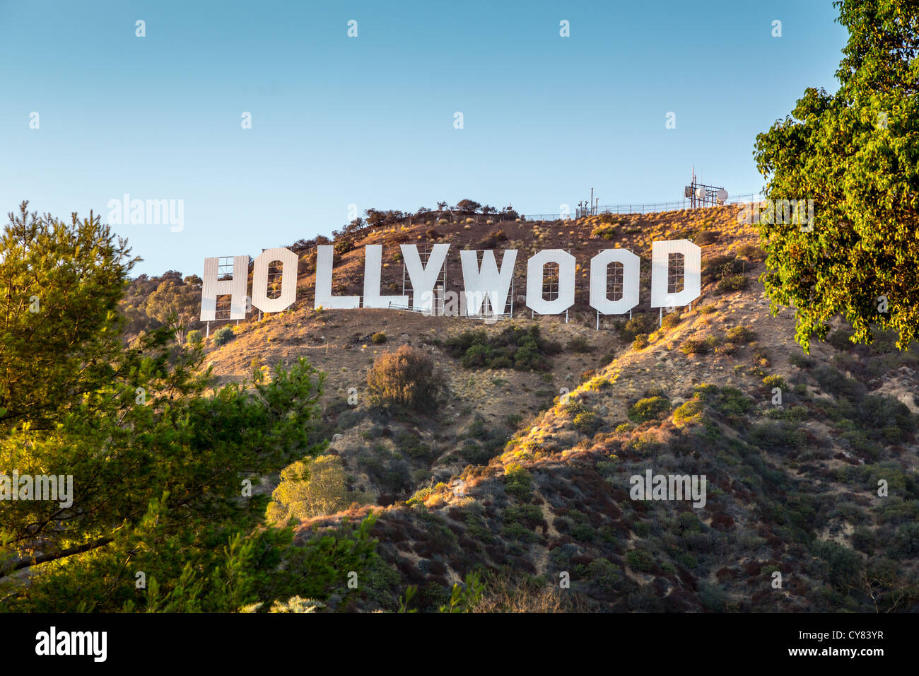 HOLLYWOOD CALIFORNIE - 24 SEPTEMBRE : Le monde célèbre panneau Hollywood le 24 septembre 2012 à Los Angeles, Californie. Banque D'Images