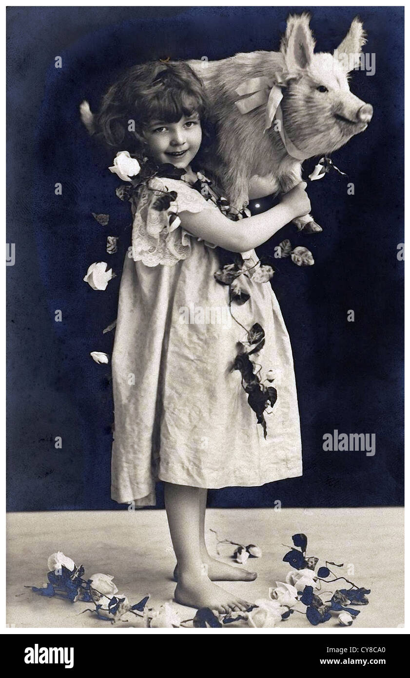 Filles avec cochon Banque D'Images