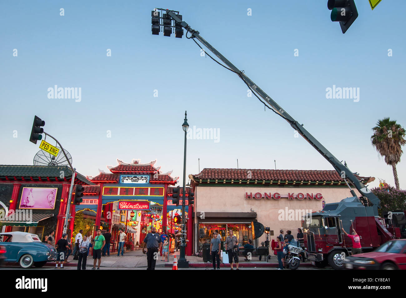 Un décor de cinéma en pleine production à Los Angeles Chinatown. Banque D'Images