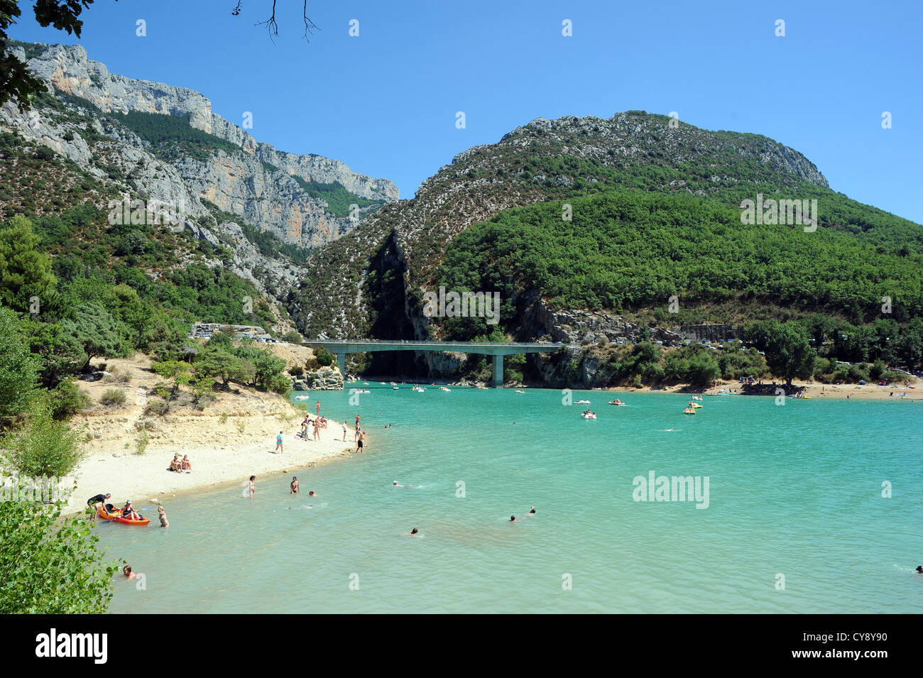 Le lac de SainteCroix, un réservoir à l'homme lié à la du Verdon en Provence, dans le