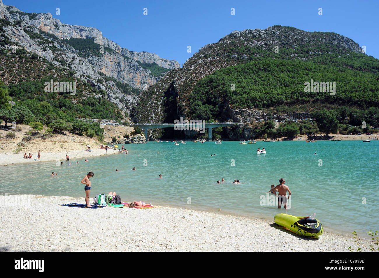 Le lac de Sainte-Croix, un réservoir à l'homme lié à la gorges du Verdon en  Provence, dans le sud de la France Photo Stock - Alamy