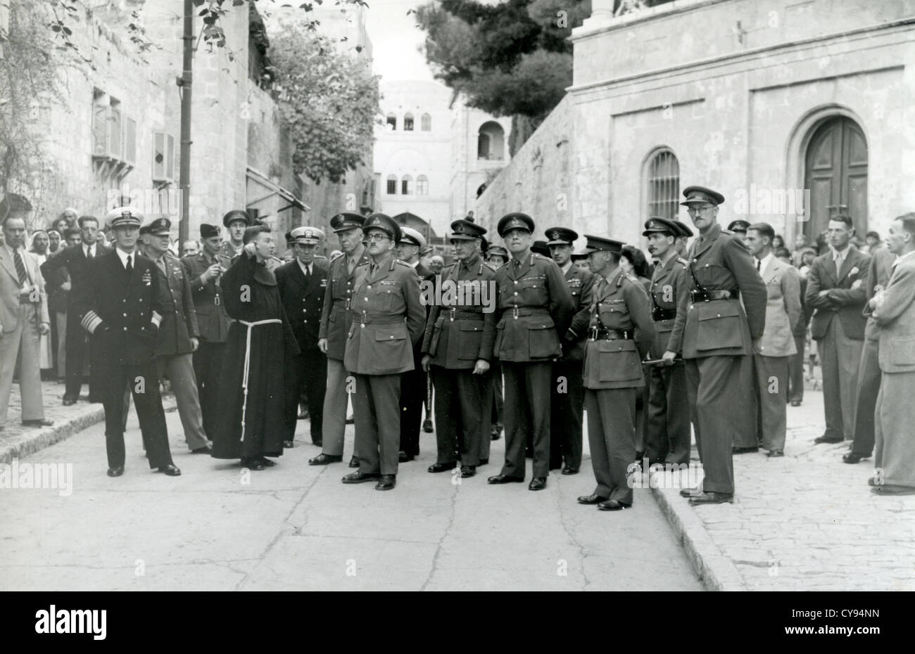 Les dirigeants alliés à Jérusalem le chemin du retour à partir de la Conférence de Téhéran, décembre, 1943.Voir la description ci-dessous pour les noms. Gale Lewis Photo Banque D'Images