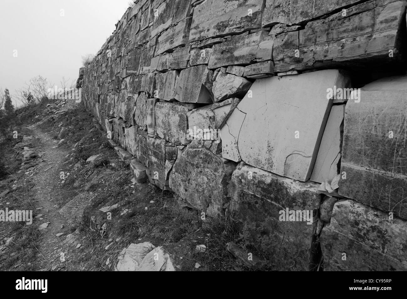 Image en noir et blanc, Grande Muraille de Chine près de Jzhai Taiping village, Tianjian Provence, Chine, Asie. Banque D'Images