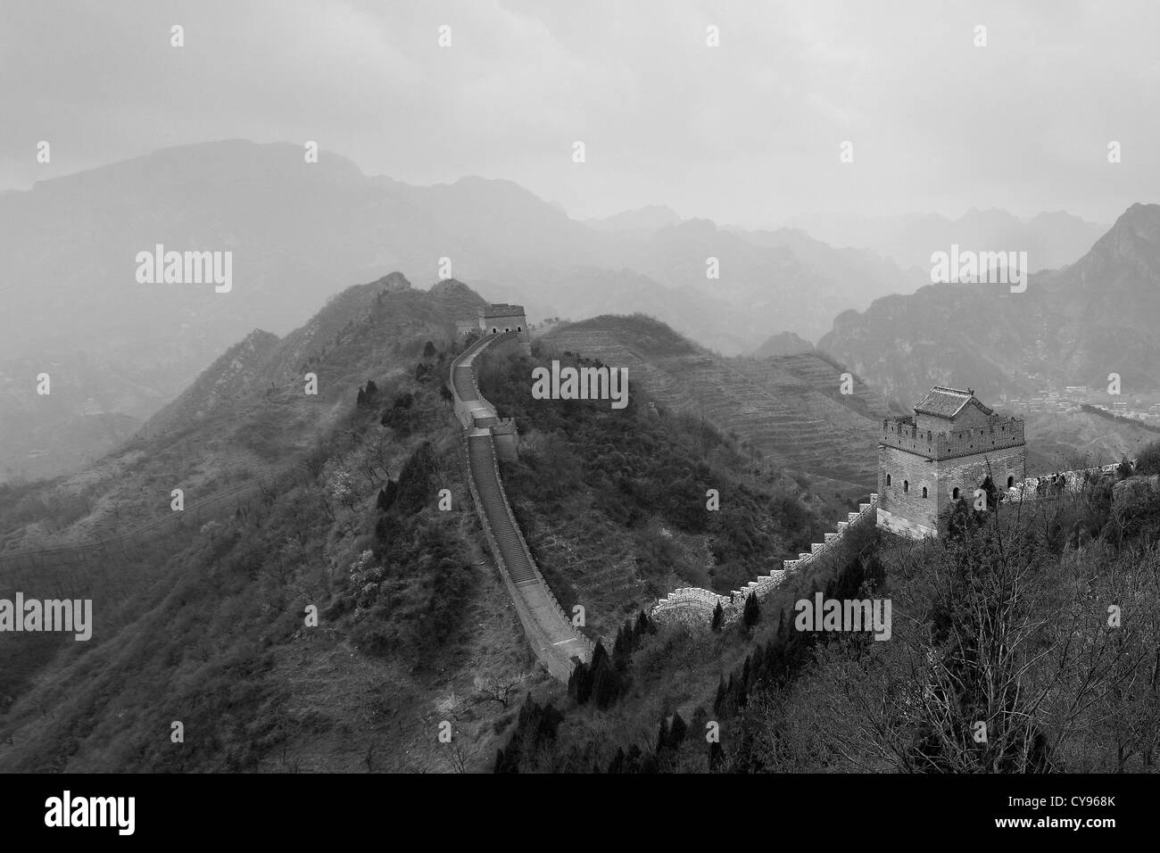 Image en noir et blanc, Grande Muraille de Chine près de Jzhai Taiping village, Tianjian Provence, Chine, Asie. Banque D'Images