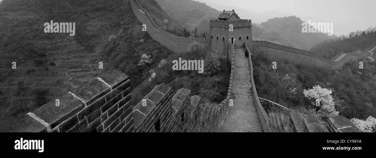 Image en noir et blanc, Grande Muraille de Chine près de Jzhai Taiping village, Tianjian Provence, Chine, Asie. Banque D'Images