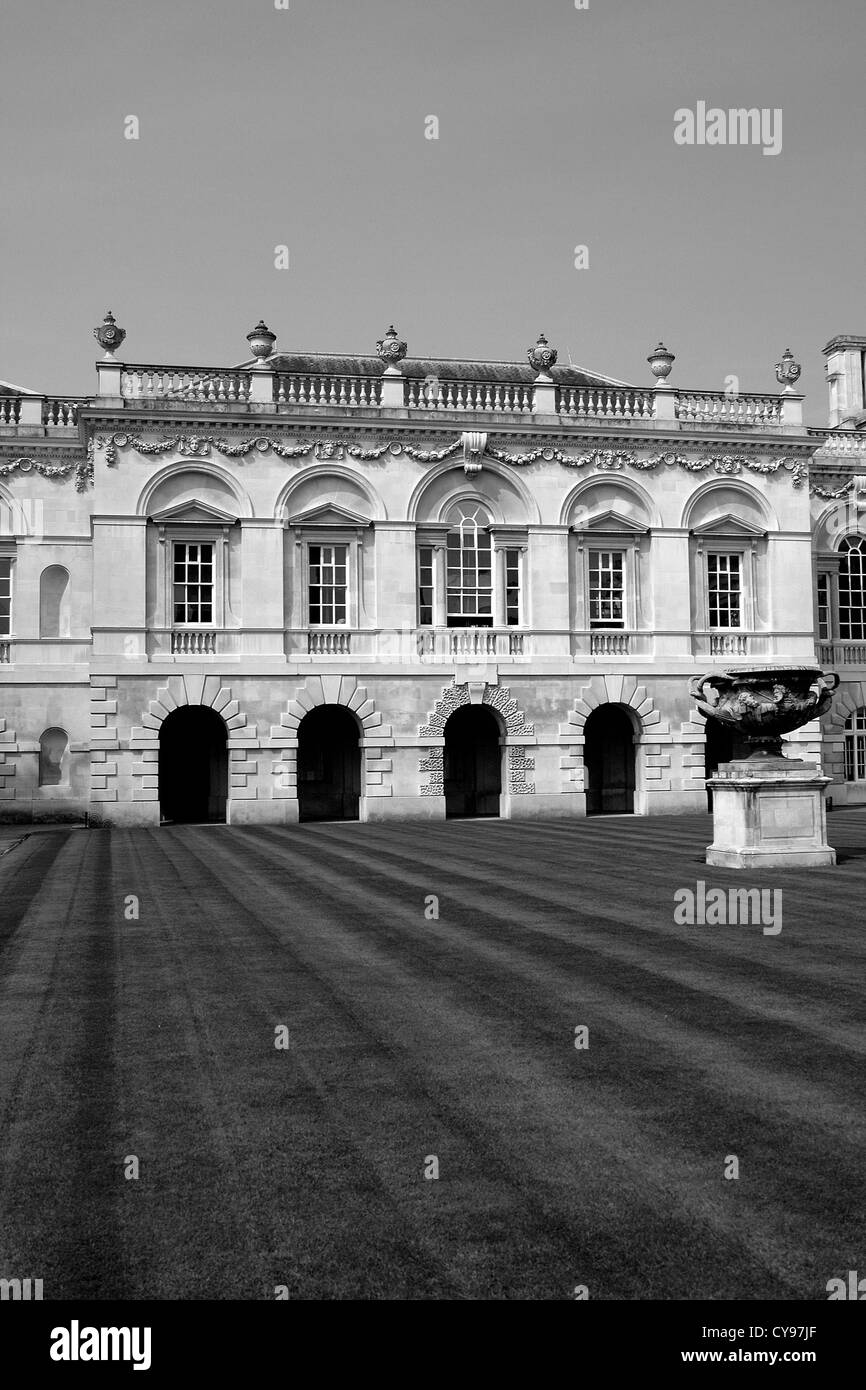 Image en noir et blanc de l'extérieur de la Chambre, du Sénat de la ville de Cambridge, Cambridgeshire, Angleterre, RU Banque D'Images