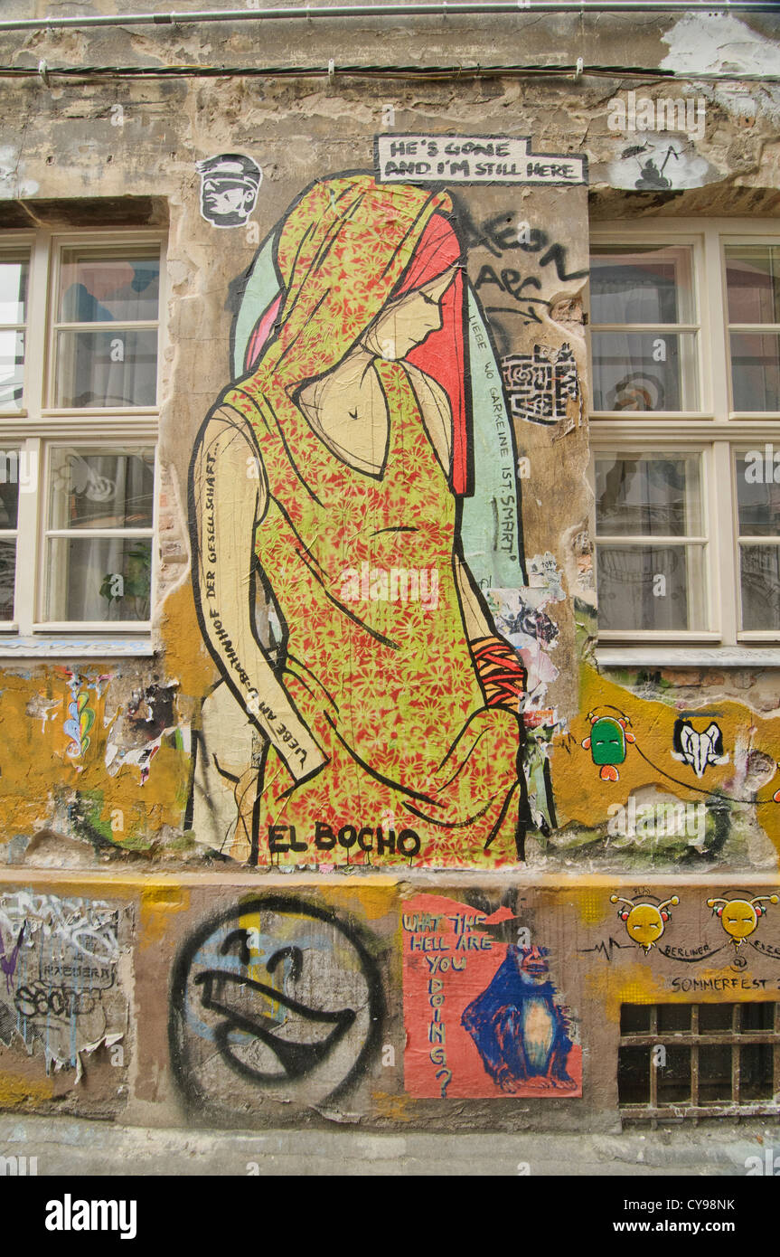 Street art par El Bocho, une sous-culture alternative à Berlin, Allemagne Banque D'Images
