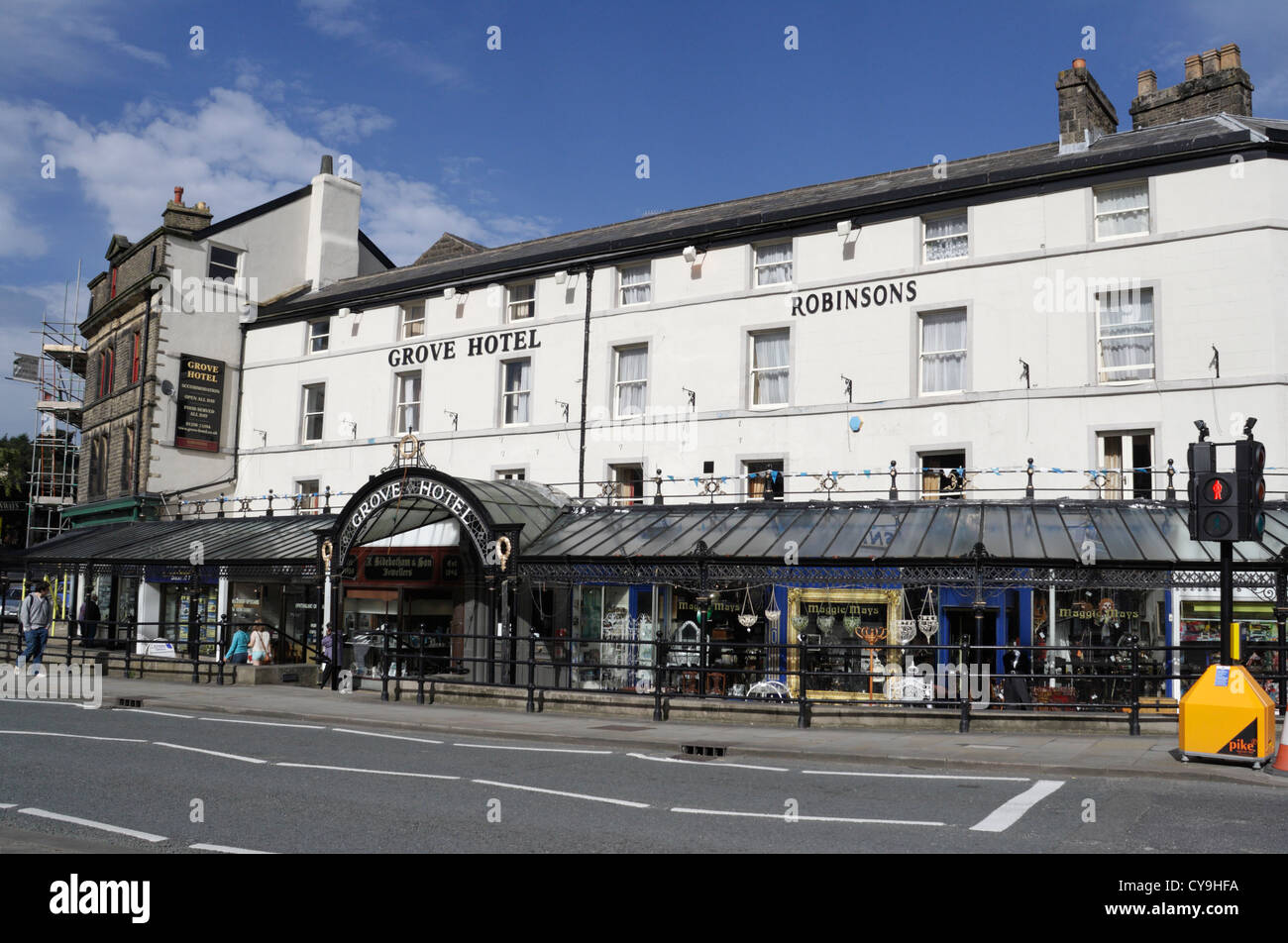 The Grove Hotel à Buxton Derbyshire Angleterre maintenant des magasins d'antiquités Banque D'Images