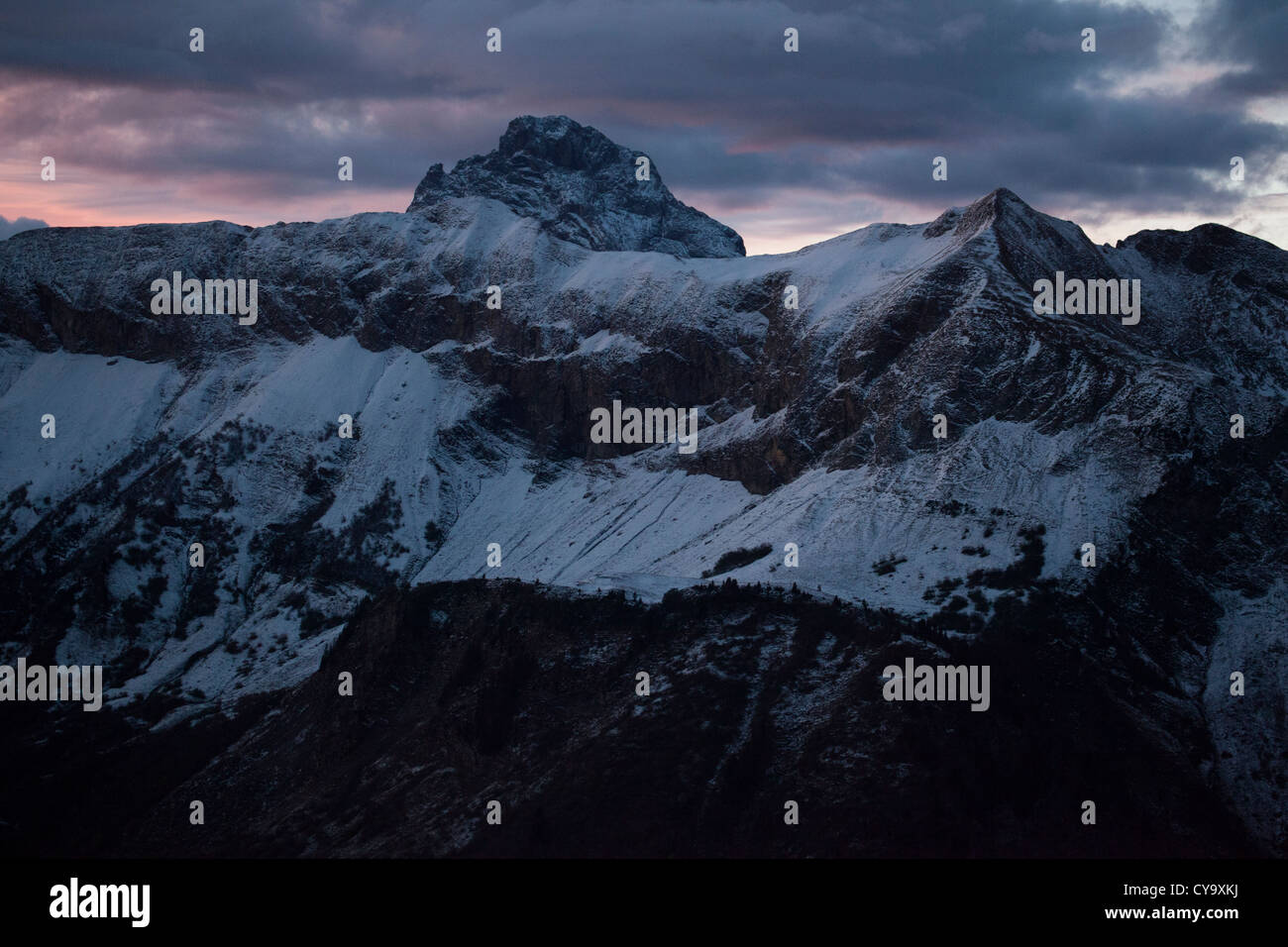 Réunion de l'automne est l'hiver dans les Alpes françaises, chaîne des Aravis, Le Grand Bornand, France Banque D'Images