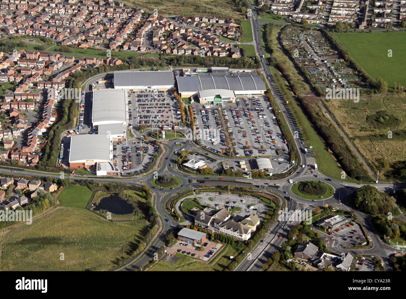 Vue aérienne de Kingswood Retail Park au nord de Hull Banque D'Images
