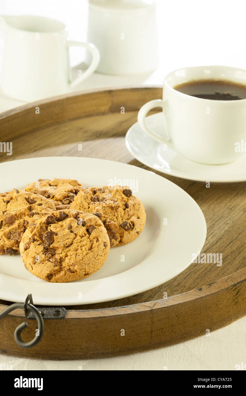 Tasse de thé avec des biscuits Banque D'Images