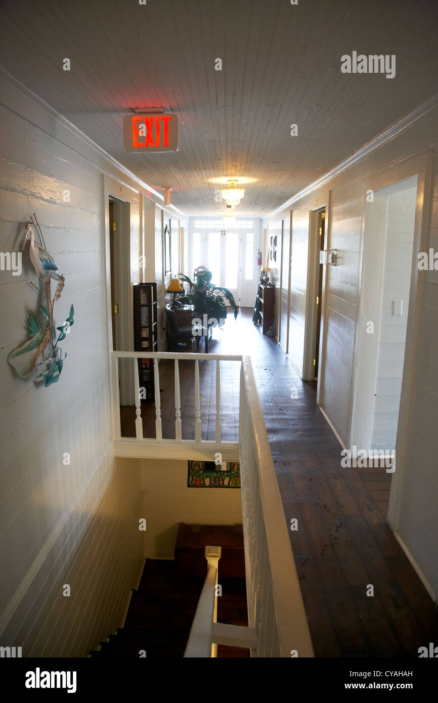 A l'étage dans un ancien bâtiment traditionnel en bois à Key West en Floride usa Banque D'Images