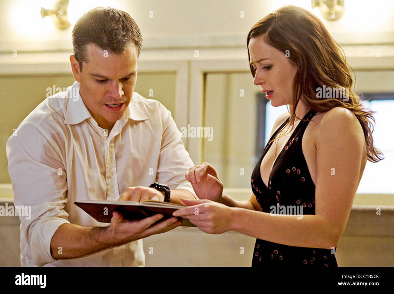 Le bureau d'ajustement 2011 Universal Pictures film avec Emily Blunt et Matt Damon Banque D'Images Le bureau d'ajustement 2011 Universal Pictures film avec Emily Blunt et Matt Damon Banque D'Images