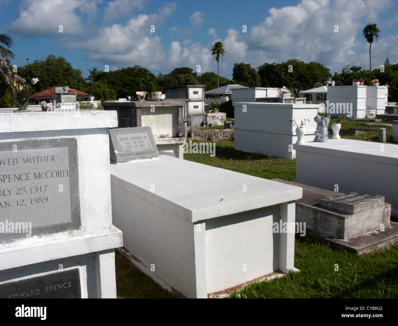 Au-dessus du sol dans des tombes du cimetière de Key West en Floride usa Banque D'Images