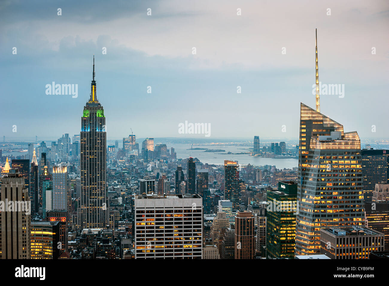 L'Empire State Building, midtown et downtown Manhattan au crépuscule. Banque D'Images